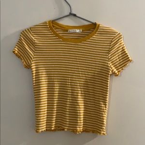 Cute yellow tee shirt